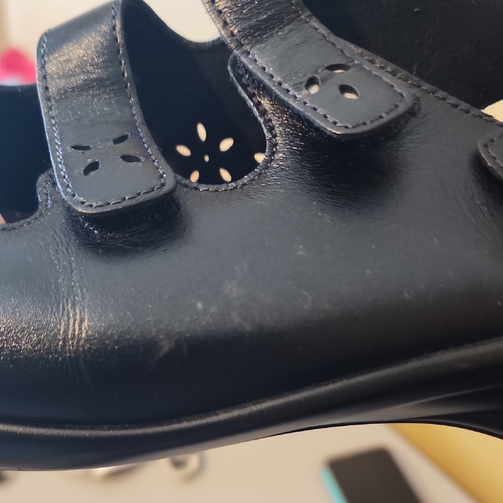 SAS Women's Black Sandals - Picture 9 of 11